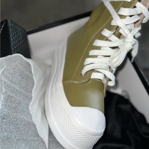 SHANE JUSTIN PLATFORM BOOTS $75 SIZE 7